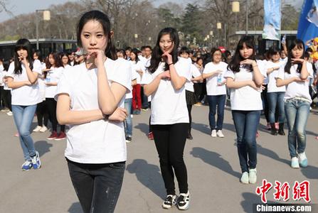 女子吃河豚疑中毒全身发麻呕血